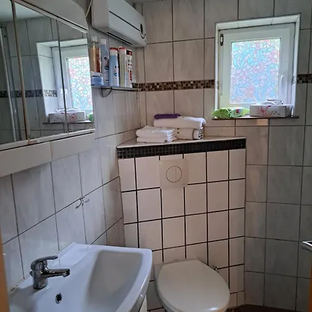 Nensi Apartment Ehekirchen